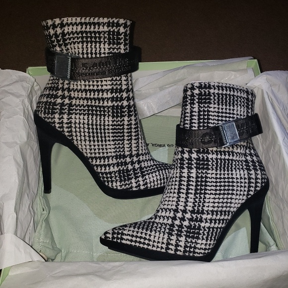 OFF-WHITE Wool Plaid Ankle Boots - Picture 3 of 8
